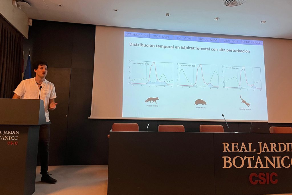 Hugo Díez Santaolalla presenta su Tesis Final de Máster